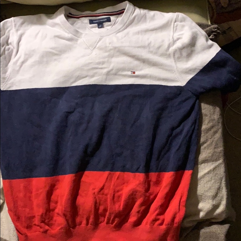 Tommy Hilfiger sweater barely used.